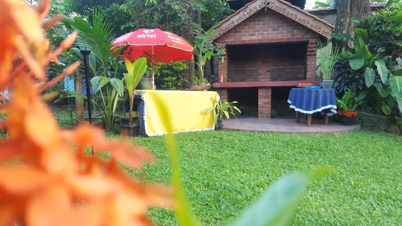 Gasthaus Langeoog Unawatuna Dış mekan fotoğraf